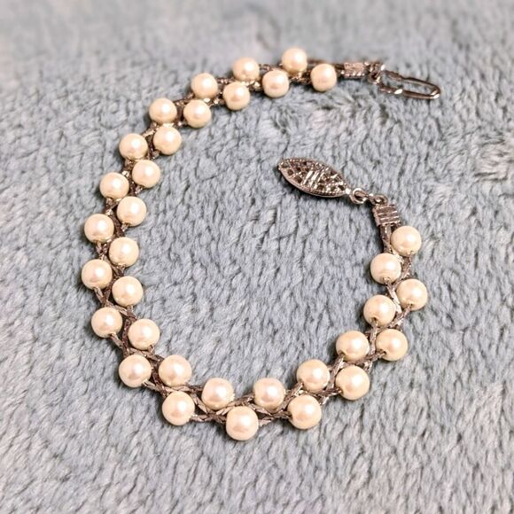 Vintage 90's Weaved Double Strand Faux Pearl Rhodium Plated Bracelet - Picture 5 of 10